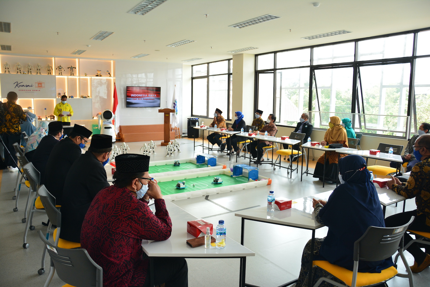 Kerjasama dengan SIT Nurul Fikri   Penandatanganan naskah Kerjasama pengembangan pembelajaran AI dengan Yayasan SIT Nurul Fikri pada Senin, 29 November 2021